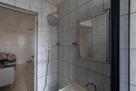 Banheiro de casa para alugar com 3 quartos, 100m² em Parque Edu Chaves, São Paulo