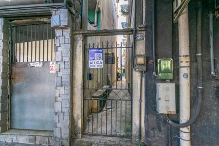 Fachada de casa para alugar com 1 quarto, 150m² em Bonsucesso, Rio de Janeiro