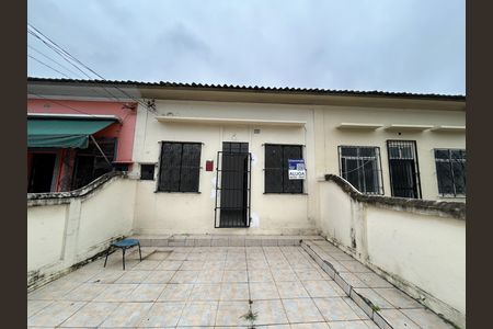 Casa para alugar com 102m², 2 quartos e 1 vagaFachada + placa