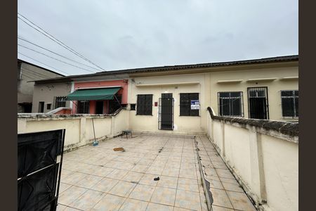 Casa para alugar com 102m², 2 quartos e 1 vagaFachada + placa