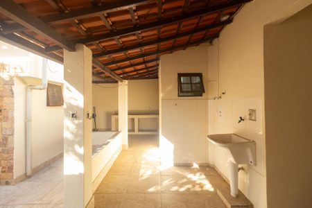 Casa à venda com 142m², 2 quartos e 2 vagas Casa à venda com 142m², 2 quartos e 2 vagasÁrea de Serviço