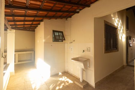Casa à venda com 142m², 2 quartos e 2 vagas Casa à venda com 142m², 2 quartos e 2 vagasÁrea de Serviço