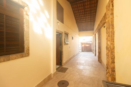 Casa à venda com 142m², 2 quartos e 2 vagas Casa à venda com 142m², 2 quartos e 2 vagasGaragem