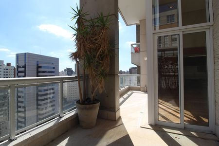 Varanda de apartamento para alugar com 2 quartos, 134m² em Vila Nova Conceição, São Paulo