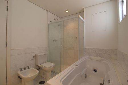 Apartamento para alugar com 134m², 2 quartos e 2 vagasBanheiro da Suíte 2