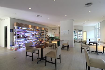 Área Comum - Mini Market de apartamento para alugar com 2 quartos, 134m² em Vila Nova Conceição, São Paulo