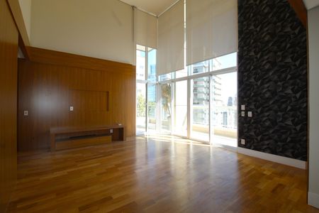 Apartamento para alugar com 2 quartos, 134m² em Vila Nova Conceição, São Paulo