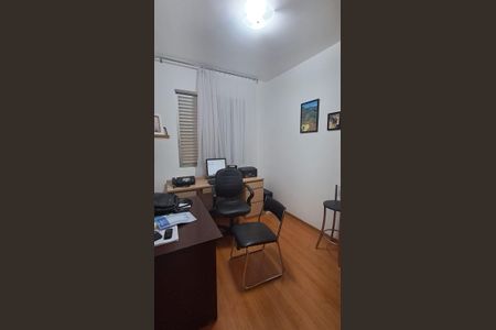 Quarto 1 de apartamento à venda com 3 quartos, 80m² em Sagrada Família, Belo Horizonte