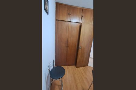 Quarto 1 de apartamento à venda com 3 quartos, 80m² em Sagrada Família, Belo Horizonte