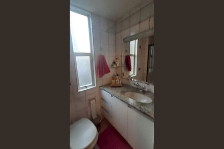 Banheiro Social de apartamento à venda com 3 quartos, 80m² em Sagrada Família, Belo Horizonte