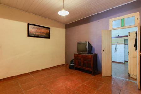 Sala de estar de casa à venda com 3 quartos, 250m² em Vila Santista, São Paulo