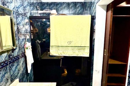 Casa para alugar com 420m², 4 quartos e 6 vagasBanheiro da Suíte 1