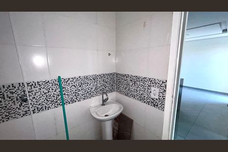 Banheiro  de apartamento para alugar com 2 quartos, 47m² em Vila Nova Bonsucesso, Guarulhos