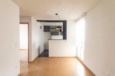Apartamento à venda com 2 quartos, 40m² em Pinheirinho, Curitiba