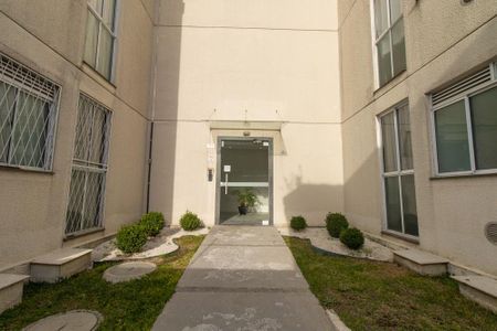 Fachada do bloco de apartamento à venda com 2 quartos, 40m² em Pinheirinho, Curitiba