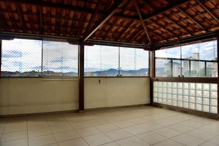 Apartamento à venda com 155m², 3 quartos e 2 vagas Apartamento à venda com 155m², 3 quartos e 2 vagasCobertura - Sala