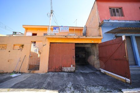 Casa para alugar com 80m², 2 quartos e 1 vagaFachada