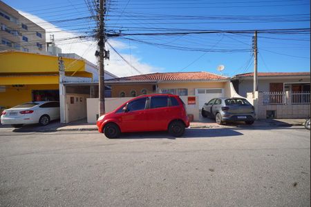 Casa para alugar com 72m², 2 quartos e sem vagaFachada