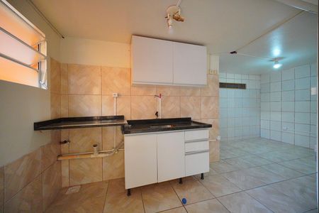 Cozinha de casa para alugar com 2 quartos, 72m² em Barreiros, São José