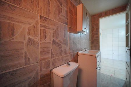 Banheiro de casa para alugar com 2 quartos, 72m² em Barreiros, São José