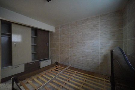 Quarto 2 de casa para alugar com 2 quartos, 72m² em Barreiros, São José