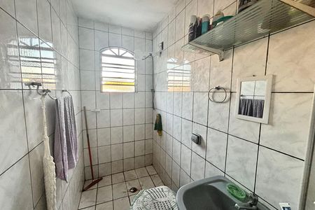 Banheiro de casa para alugar com 1 quarto, 45m² em Vila Libanesa, São Paulo