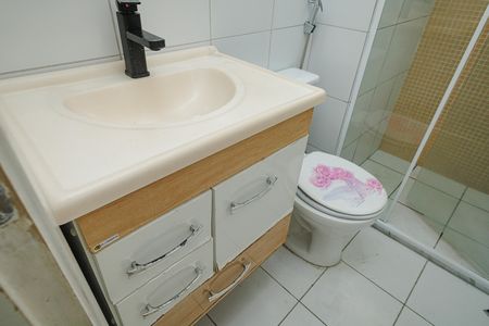 Apartamento à venda com 43m², 2 quartos e 1 vaga Apartamento à venda com 43m², 2 quartos e 1 vagaBanheiro