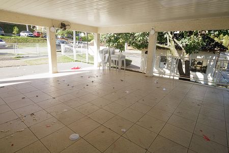 Apartamento à venda com 43m², 2 quartos e 1 vaga Apartamento à venda com 43m², 2 quartos e 1 vagaSalao de festa - area comum