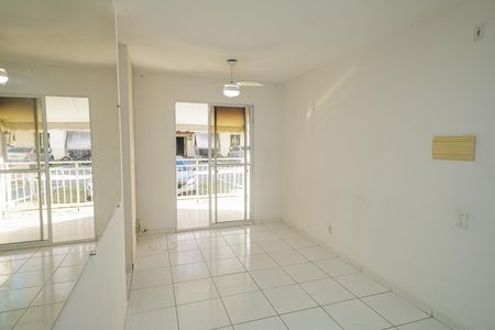 Apartamento à venda com 43m², 2 quartos e 1 vaga Apartamento à venda com 43m², 2 quartos e 1 vagaSala