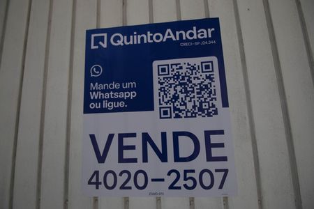 Casa à venda com 700m², 5 quartos e 8 vagas Casa à venda com 700m², 5 quartos e 8 vagasPlaca