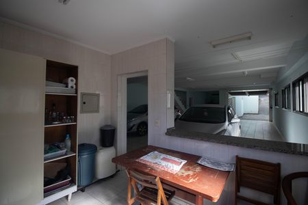 Casa à venda com 700m², 5 quartos e 8 vagas Casa à venda com 700m², 5 quartos e 8 vagasCozinha Salão