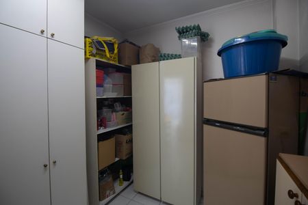 Casa à venda com 700m², 5 quartos e 8 vagas Casa à venda com 700m², 5 quartos e 8 vagasQuarto 8