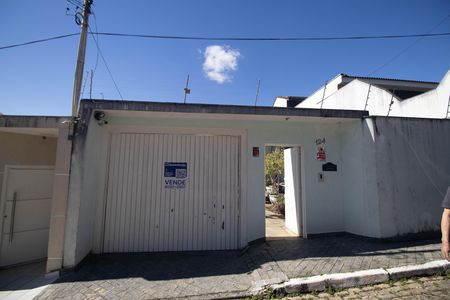 Casa à venda com 700m², 5 quartos e 8 vagas Casa à venda com 700m², 5 quartos e 8 vagasPlaca