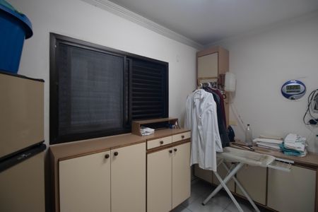 Casa à venda com 700m², 5 quartos e 8 vagas Casa à venda com 700m², 5 quartos e 8 vagasQuarto 8