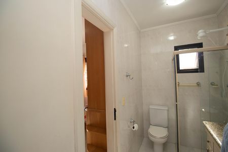 Casa à venda com 700m², 5 quartos e 8 vagas Casa à venda com 700m², 5 quartos e 8 vagasBanheiro da Suíte 3