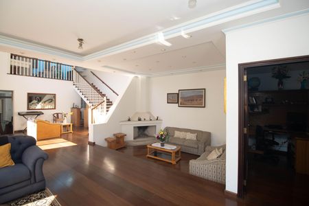 Sala  de casa à venda com 5 quartos, 700m² em Horto Florestal, São Paulo