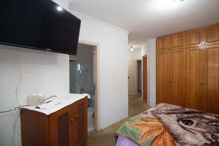 Casa à venda com 700m², 5 quartos e 8 vagas Casa à venda com 700m², 5 quartos e 8 vagasSuíte 1