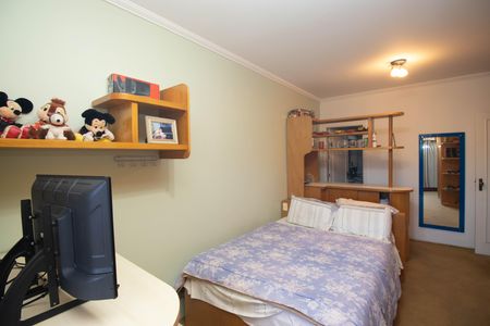 Casa à venda com 700m², 5 quartos e 8 vagas Casa à venda com 700m², 5 quartos e 8 vagasSuíte 2