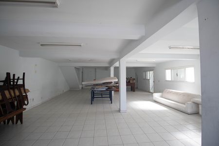 Casa à venda com 700m², 5 quartos e 8 vagas Casa à venda com 700m², 5 quartos e 8 vagasSalão
