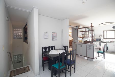 Sala de Jantar de casa à venda com 5 quartos, 700m² em Horto Florestal, São Paulo