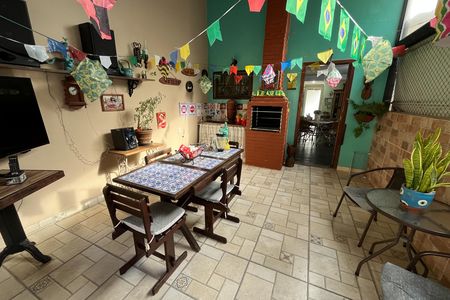 Casa à venda com 146m², 3 quartos e 2 vagas Casa à venda com 146m², 3 quartos e 2 vagasÁrea gourmet