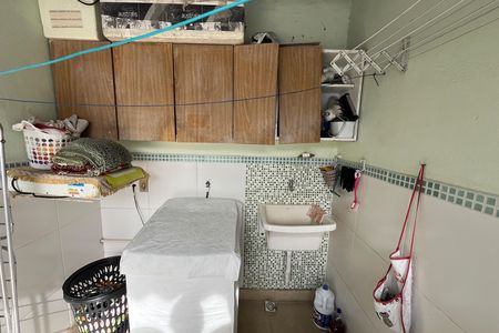 Casa à venda com 146m², 3 quartos e 2 vagas Casa à venda com 146m², 3 quartos e 2 vagasÁrea de Serviço