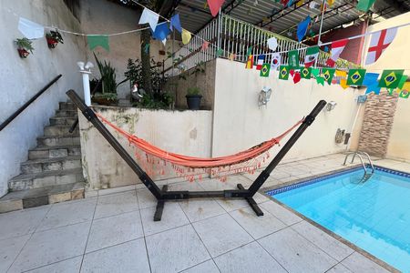 Casa à venda com 146m², 3 quartos e 2 vagas Casa à venda com 146m², 3 quartos e 2 vagaspiscina