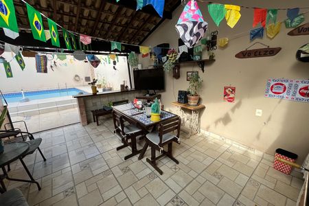 Casa à venda com 146m², 3 quartos e 2 vagas Casa à venda com 146m², 3 quartos e 2 vagasÁrea gourmet