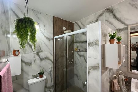 Casa à venda com 146m², 3 quartos e 2 vagas Casa à venda com 146m², 3 quartos e 2 vagasBanheiro
