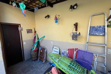 Casa à venda com 146m², 3 quartos e 2 vagas Casa à venda com 146m², 3 quartos e 2 vagasBanheiro da piscina