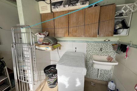 Casa à venda com 146m², 3 quartos e 2 vagas Casa à venda com 146m², 3 quartos e 2 vagasÁrea de Serviço