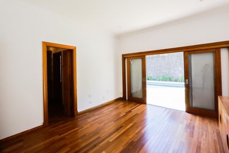 Casa à venda com 4 quartos, 610m² em Santo Amaro, São Paulo