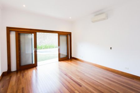 Casa à venda com 4 quartos, 610m² em Santo Amaro, São Paulo