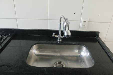 Cozinha - Torneira de apartamento para alugar com 3 quartos, 57m² em Jardim Jasmim, Nova Iguaçu